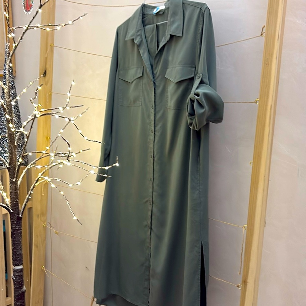 Chelsea & Velvet Midi Shirt Dress